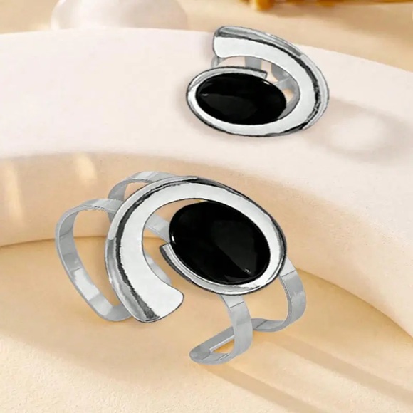 NEW‎ - Elegant Black and Silver Jewelry Set - Picture 2 of 5